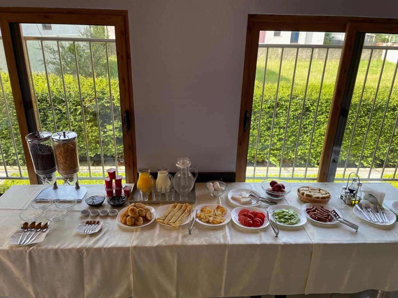 Hotel Restaurant Globi Velipojë Eksteriør billede
