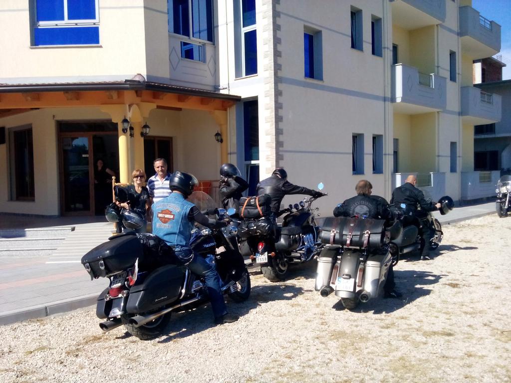 Hotel Restaurant Globi Velipojë Eksteriør billede