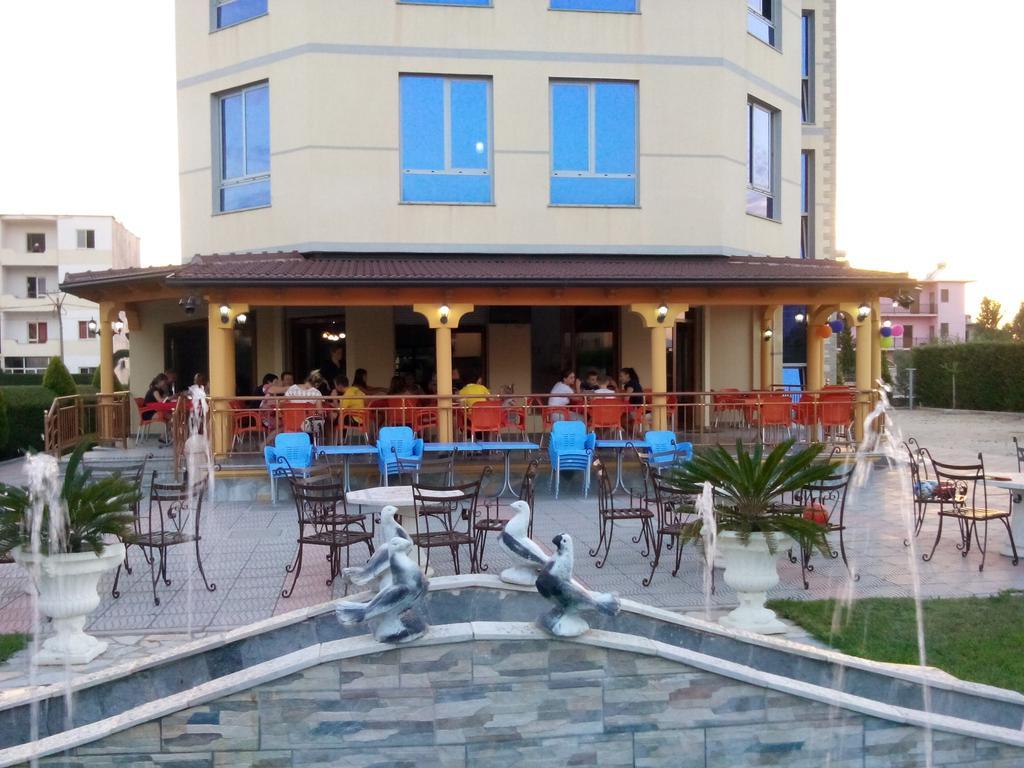 Hotel Restaurant Globi Velipojë Eksteriør billede