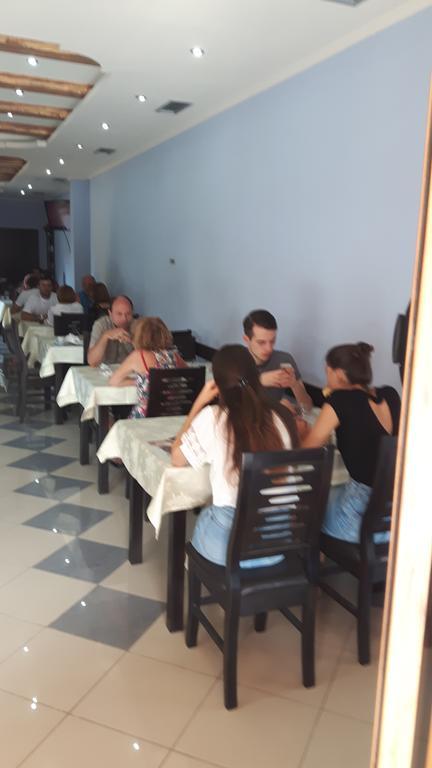 Hotel Restaurant Globi Velipojë Eksteriør billede