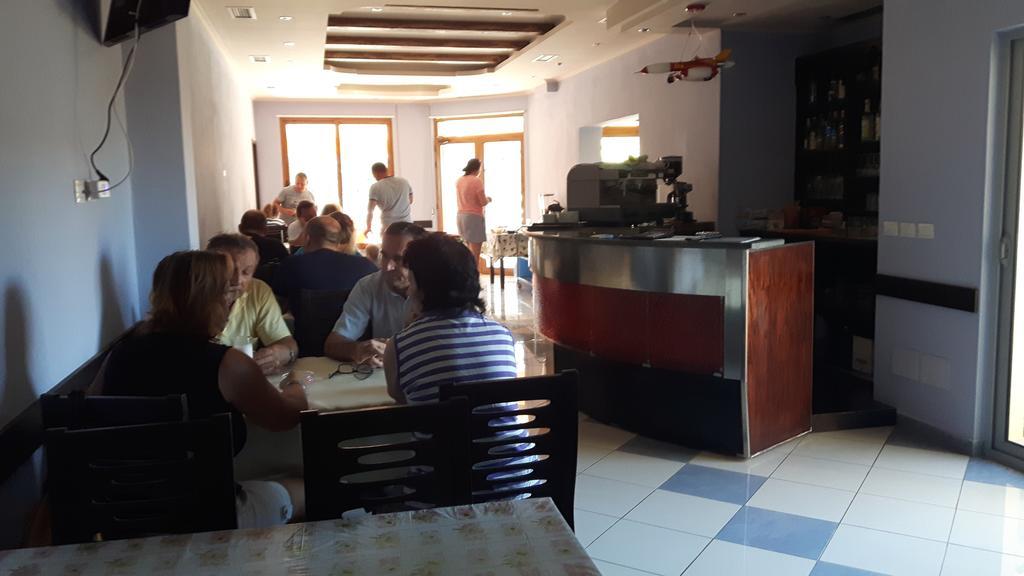 Hotel Restaurant Globi Velipojë Eksteriør billede
